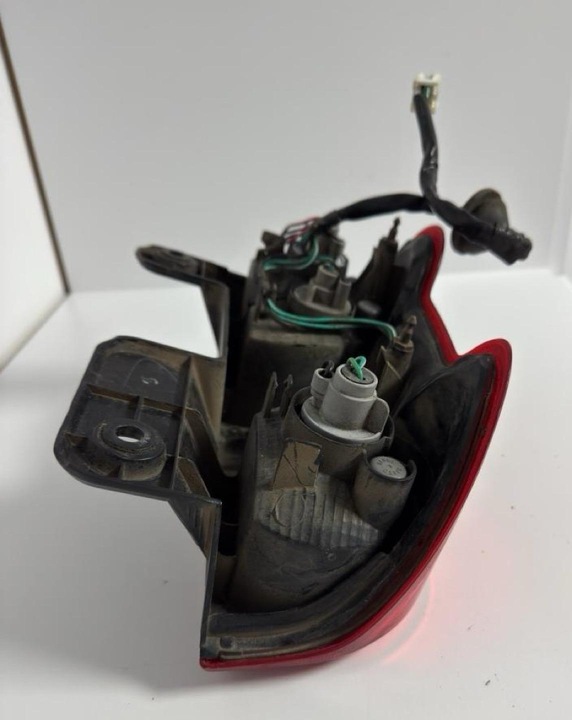 фото №7, Лампа задняя правая сторона nissan nv200 2009 - 2025