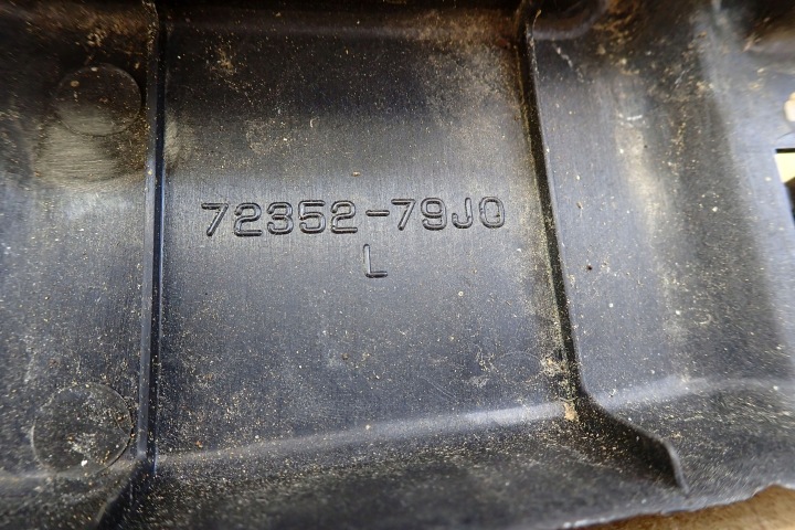фото №6, Suzuki sx4 06- молдинг крила ліва 7235279j0 oem номер lh шумоізоляція