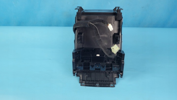 фото №5, Kia sorento iv 1.6t-gdi 20r бардачок полка туннеля среднего 84681-p2000