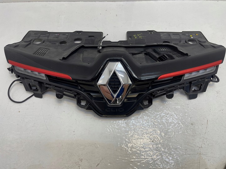 фото №1, Renault clio iv передня решітка led