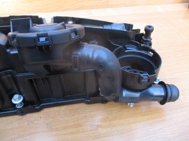 фото №9, Bmw f10 f15 f30 n57 n57d30b biturbo крышка клапанов 8507607 оригинал новая