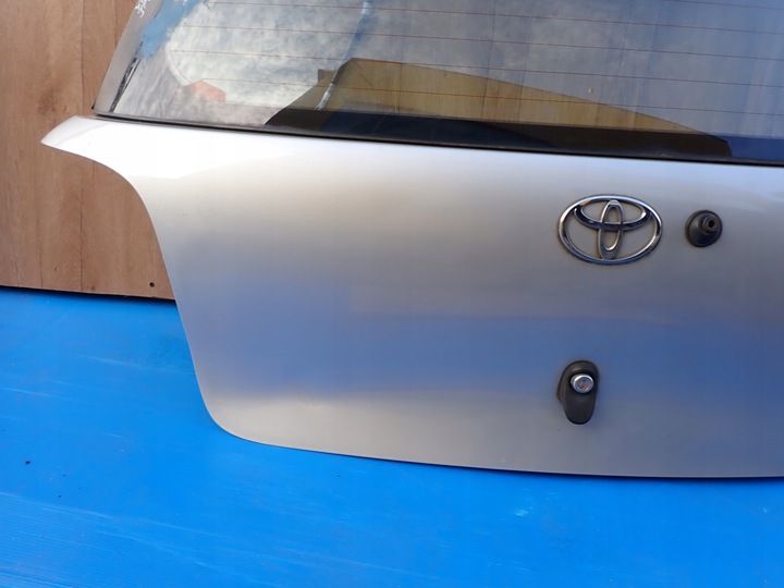 фото №9, Toyota yaris jp 99-05 кришка багажника скло 199