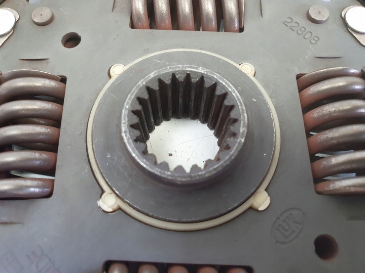 фото №11, Toyota corolla e12 1.4 vvti притиск диск зчеплення 320017210