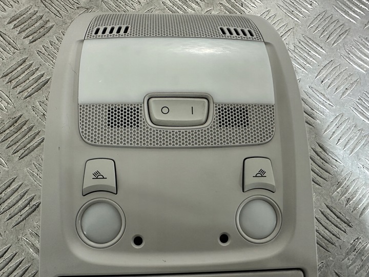 фото №9, Audi a4 b8 лампа потолок 8t0947135a