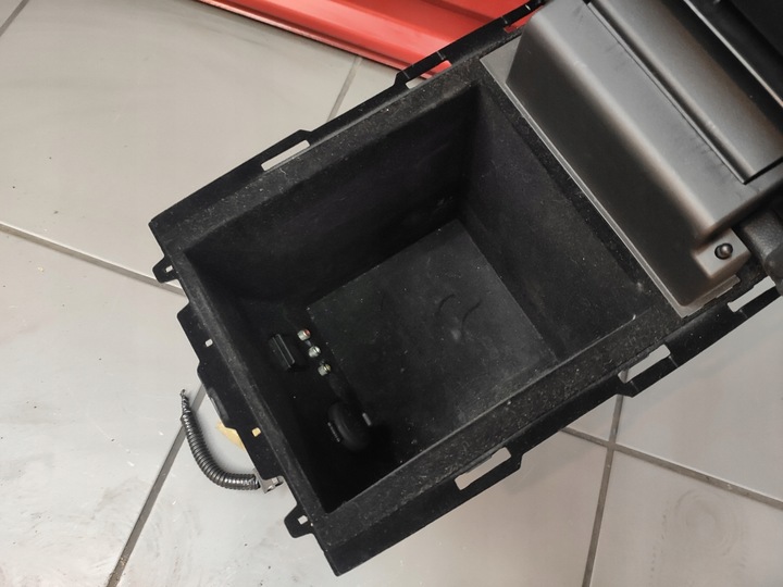 фото №9, Infiniti fx30d 3.0d fx35 qx70 підлокітник бардачок тунелю шкіра гарний