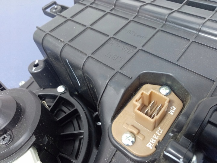 фото №6, Kia sorento ii корпус повітродувка задня зад