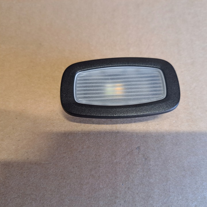 фото №1, Mercedes c-klasa w205 16r лампа потолок a0009063105