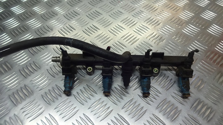 фото №8, Паливна рейка  fiat palio i 1.2 0280151073
