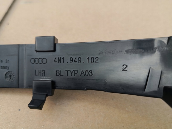 фото №10, Audi a8 d5 4n поворотник зеркало правого новый