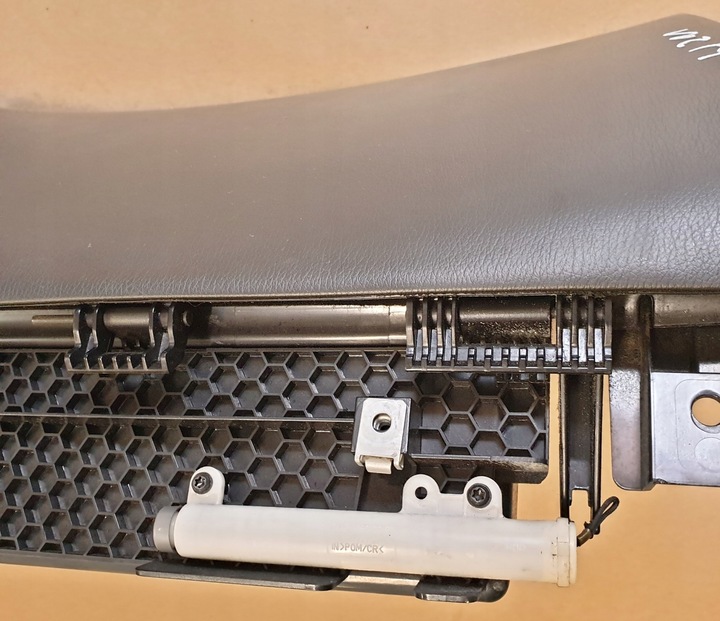 фото №13, Бардачок пассажира перед полка mercedes e w211 оригинальный номер eu