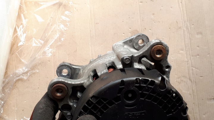 фото №8, A4 b9 8w генератор 2.0 tdi 04l903024 a5 8w