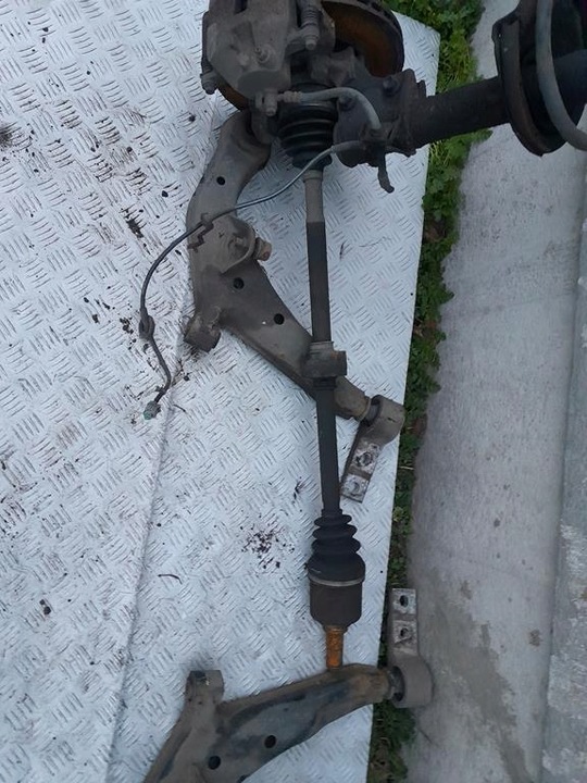 фото №11, Nissan almera tino v10 00-06 1.8 16v mcperson поворотный кулак рычаг левый комплект