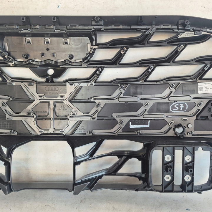 фото №10, Audi a7 s7 4p0 25- решітка радіатора решітка радіатор 4p0853651e