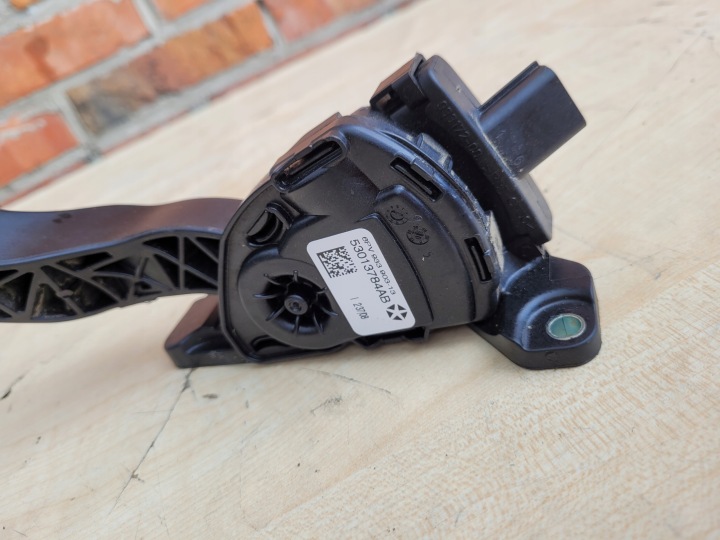 фото №5, Jeep cherokee kk 07-12 2.8 crd педаль газа