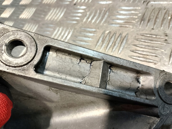 фото №8, Лапи двигателя bmw e61 2.5 d 22116761149-01 en 1706 ac-46000d