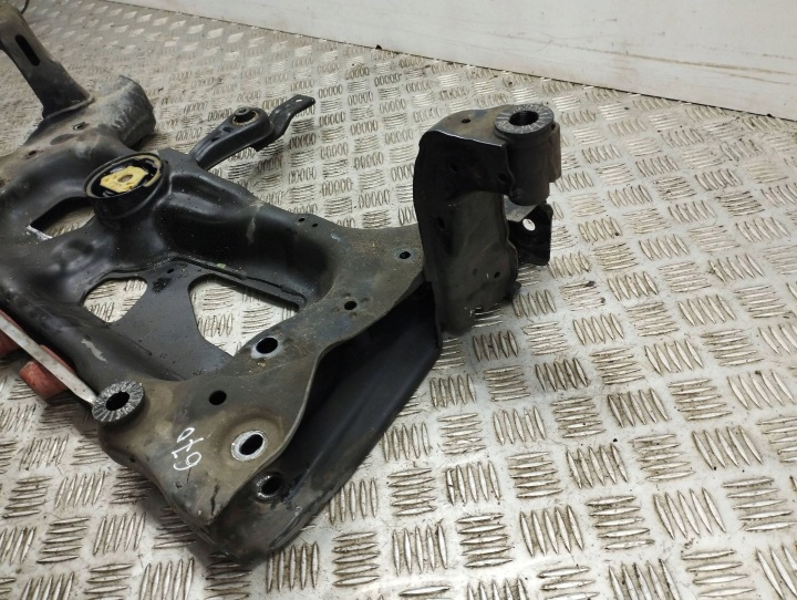 фото №6, Подрамник передние seat ateca 3q0199315d
