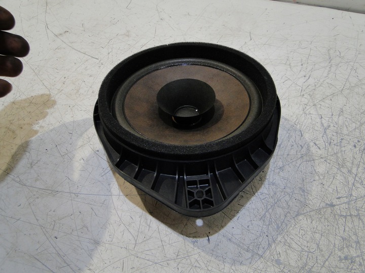 фото №4, Opel adam динамик правые зад задний 22759391