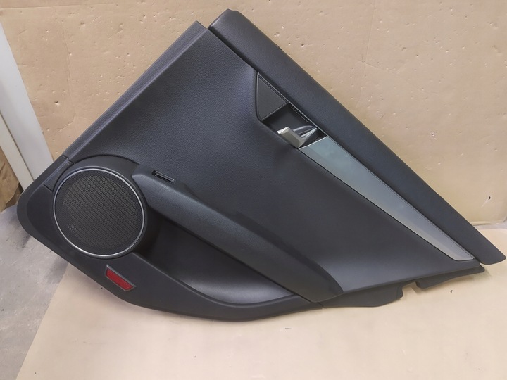 фото №1, Mercedes c w204 рестайлінг оббивка боковина правий зад