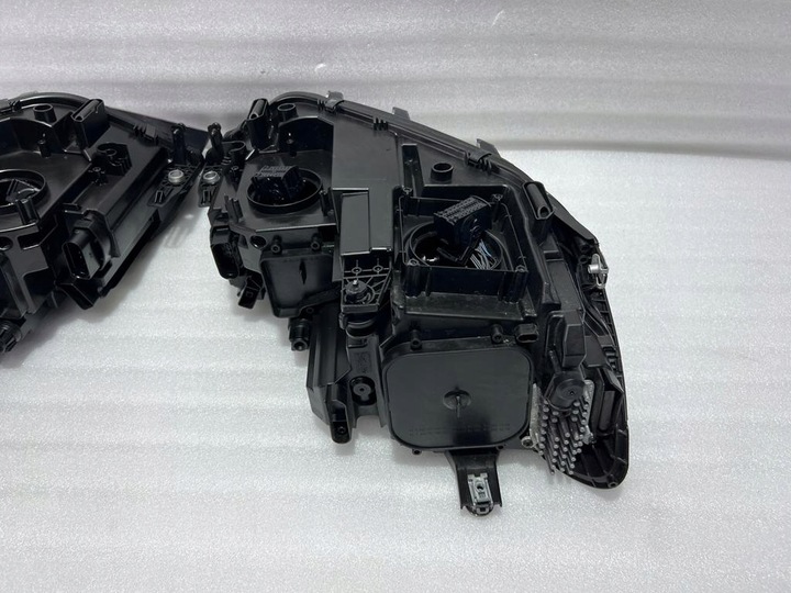 фото №12, Vw touran 5tb полный led лампа левая правая