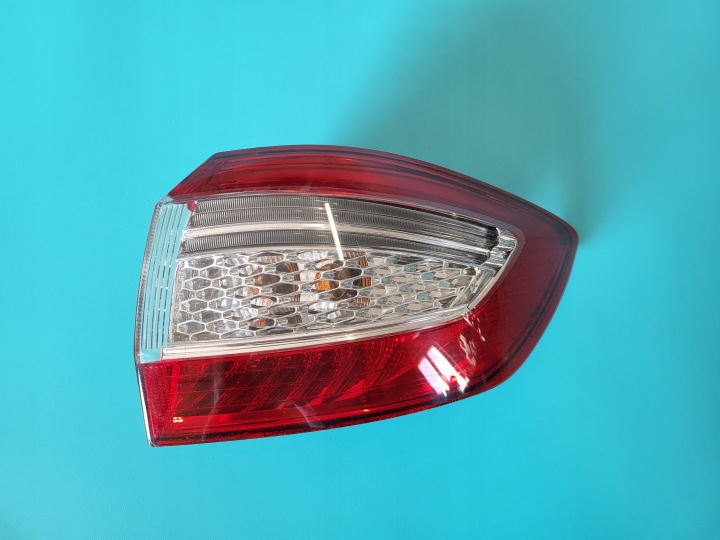фото №9, Ford mondeo mk4 12r рестайлінг фара задня зад права універсал w крило bs71-13404-b