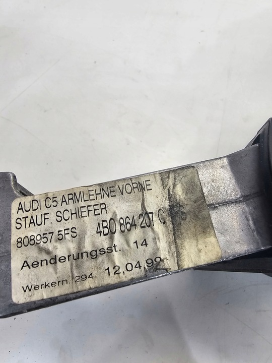 фото №11, Підлокітник перед audi a6 c5 4b0864207c матеріал