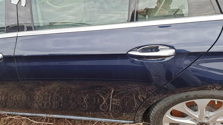 фото №1, Mercedes e w213 универсал дверь левый зад левая задние