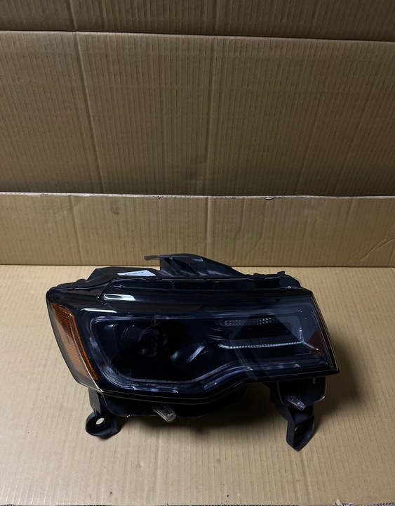 фото №1, Jeep grand cherokee wk2 лампа полный led левая