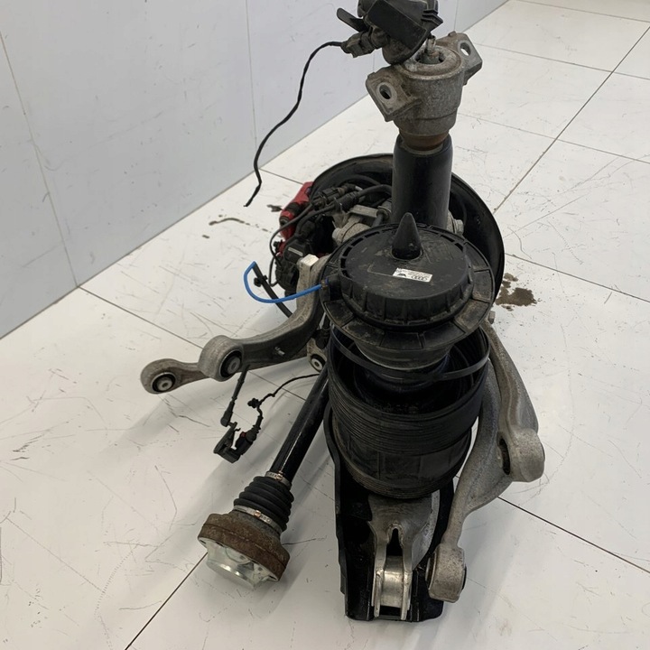 фото №14, Поворотна опора права зад важелі підвішування піввісь amortyzato audi sq7 q7 4m 18r