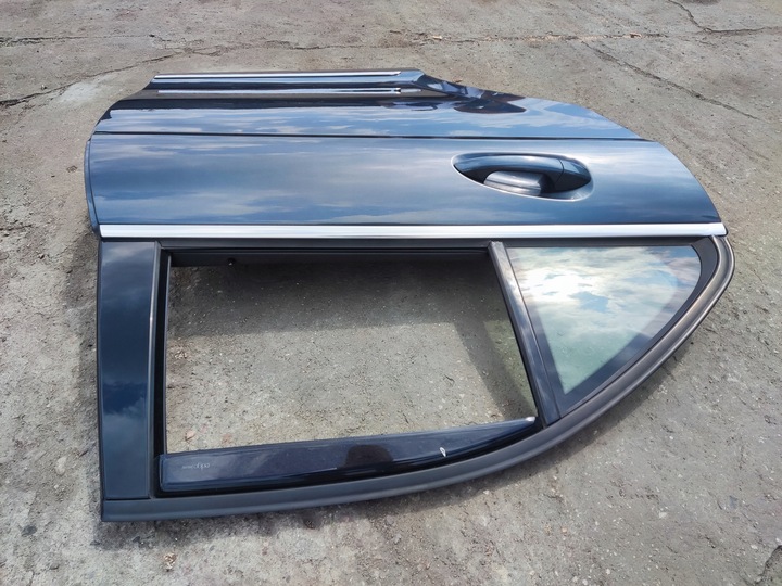 фото №8, Mercedes w204 дверь правые задние зад sedan 755