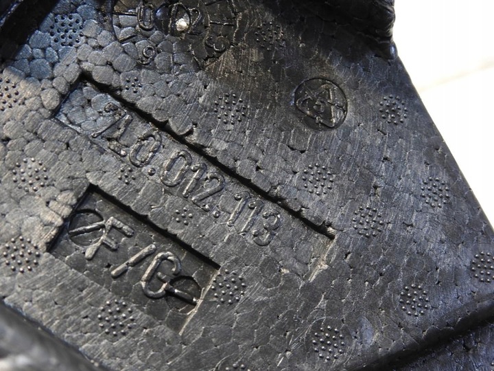 фото №7, Пена вкладка багажника ключ правая porsche cayenne i 7l0012113 7l0012219