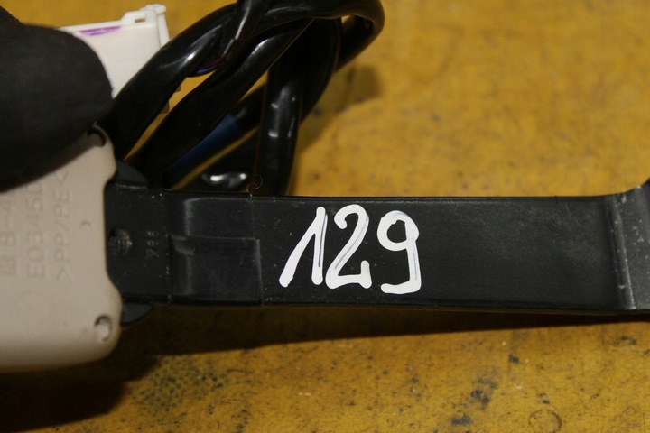 фото №8, Застёжка ремня сиденья правые перед legacy iv