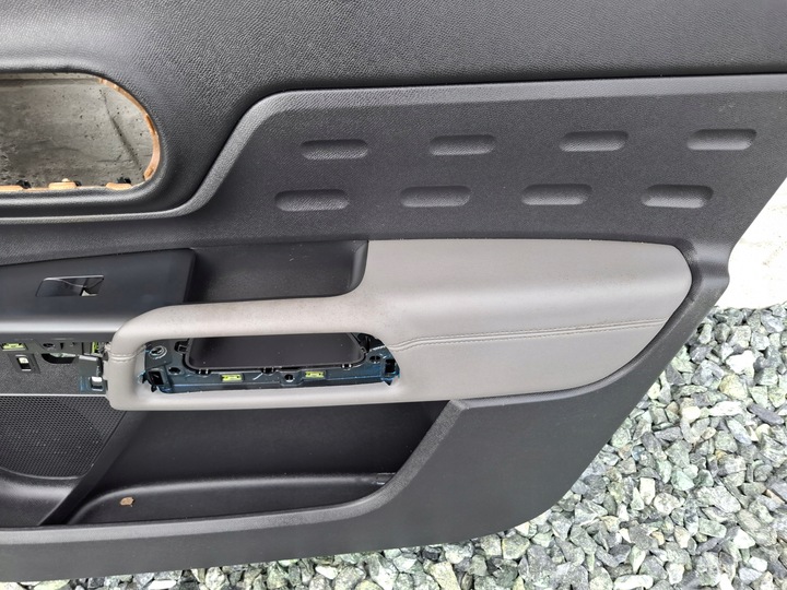 фото №6, Боковина обивка дверь правые перед citroen c5 aircross #7246