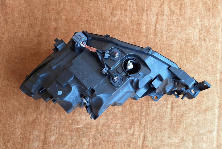 фото №11, Mazda 6 vi gl лампа права повний led grf5 51030 12pin