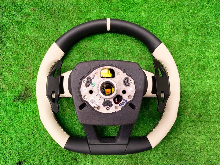 фото №9, Lamborghini urus кермо пелюстки чорна nić