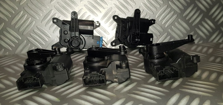фото №5, Vw touareg t5 amarok audi q7 моторчик клапан воздуховод нагревателя 7l0907511ak