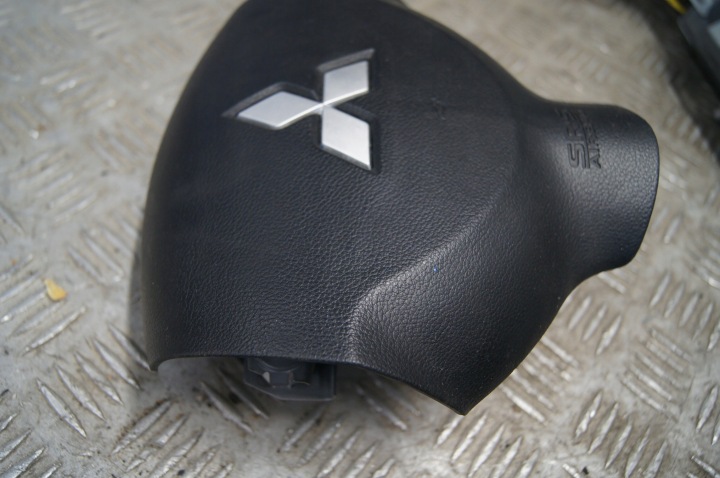 фото №10, Mitsubishi lancer viii 2010r подушки ремені торпедо подушка  консоль