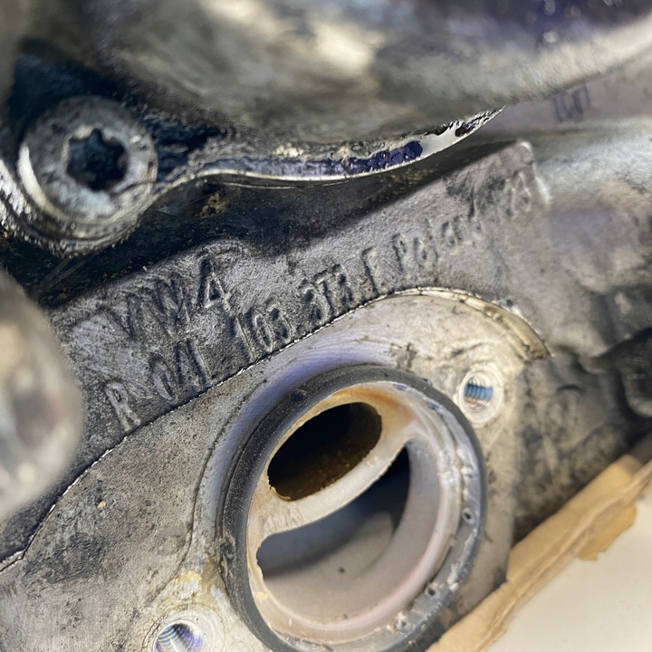 фото №6, Головка з розподільчі вали audi a3 vw golf 2,0 seat skoda 2.0 gtd tdi