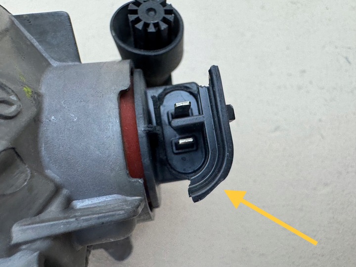 фото №13, Mazda iii 3 6 gj cx5 12r- лампа галоген праві перед 114-41977