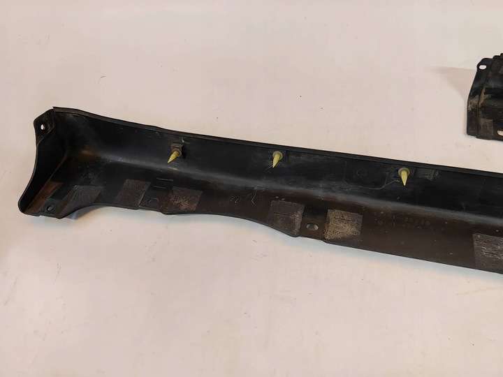 фото №9, Toyota celica vi 6 cabrio - планка пороговая правая комплект