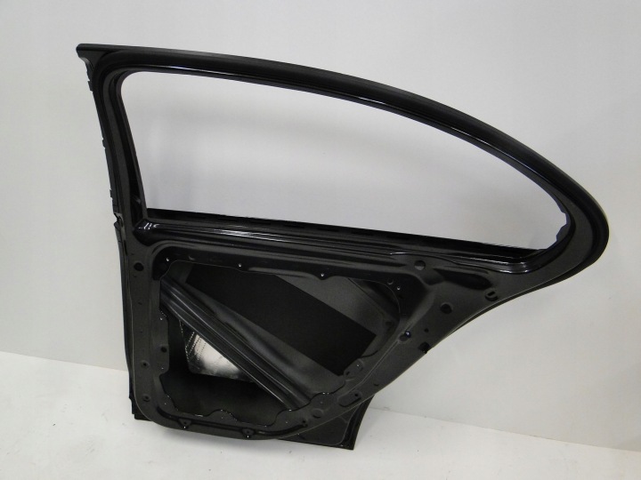 фото №7, Mercedes c klasa 206 w206 дверь задние правые sedan