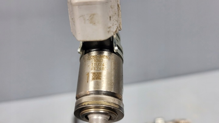 фото №7, Планка вприскувальний форсунки комплект lexus is iii 200t 8ar 23250-36030