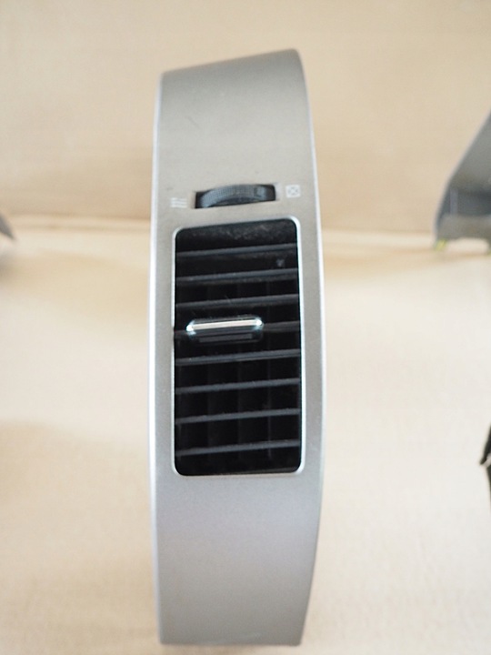 фото №8, Prius ii 2 решітка повітропровід впуск повітря w консолі