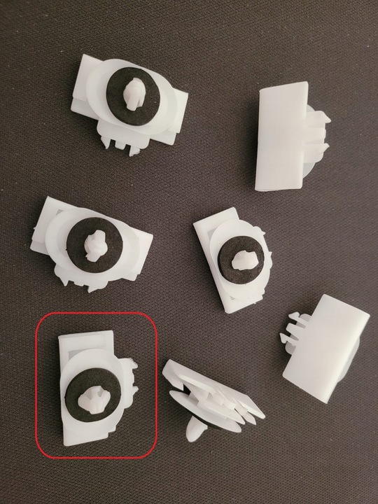 фото №1, 2016-2023 camaro зажим боковой планки накладки na порог пороговой держатель