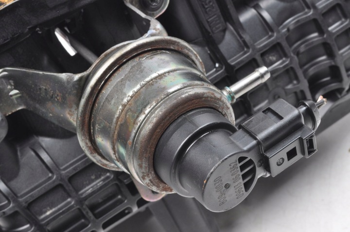 фото №10, Chevrolet captiva i 2.2 vcdi 184km коллектор впускной 25189093 0281006052