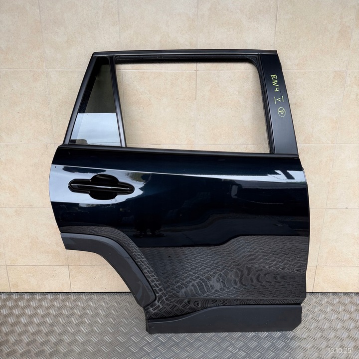 фото №1, Дверь комплектные задние правые toyota rav4 v toyota rav-4 v 2020 год