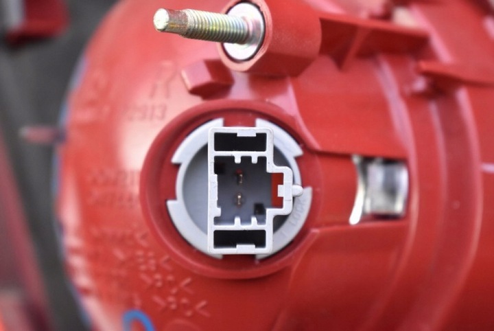 фото №6, Лампа ліва зад задня p2919r mazda 3 1 i bk 5d hb 03-06