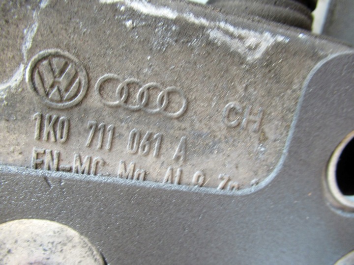 фото №8, Audi a3 8p golf v plus домкрат тросы изменения кпп / коробка передач 1k0711061a
