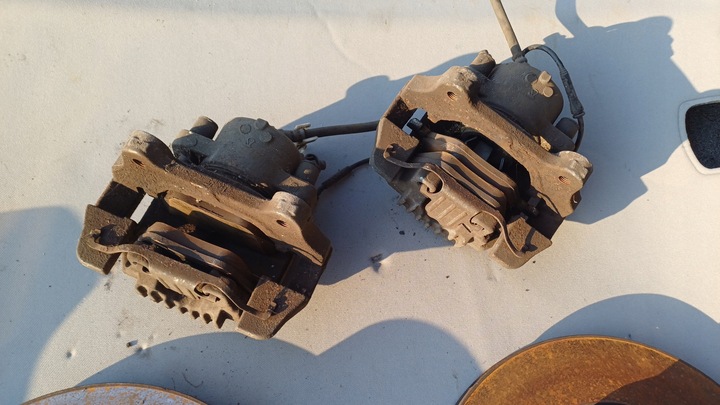 фото №7, Bmw e90 e91 рестайлінг комплект затискачі диски 330mm перед 57/24/330 330d 335