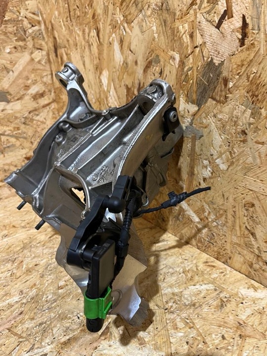 фото №9, Лапи кріплення подушка двигуна a6 s6 c8 a7 4k 80a399295 4m0199371ff оригінал