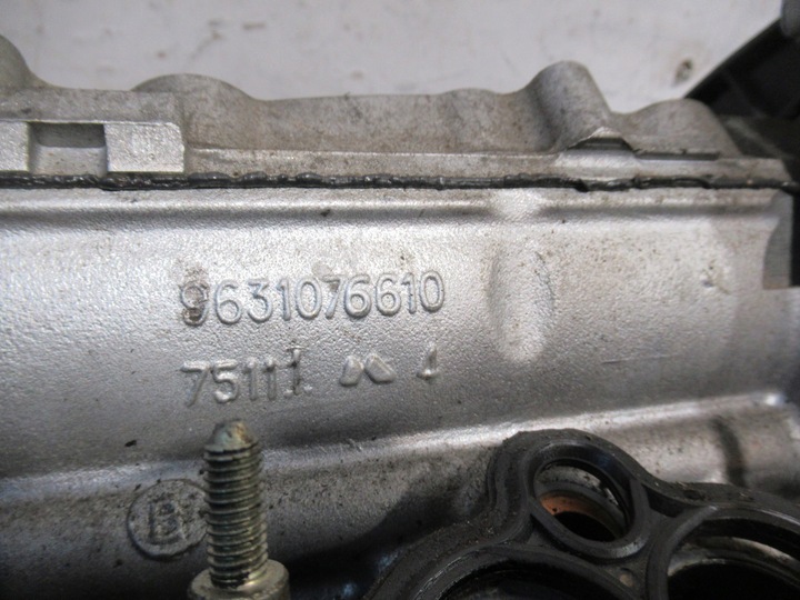 фото №8, Головка двигателя 9631076610 peugeot 607 c5 3.0 v6